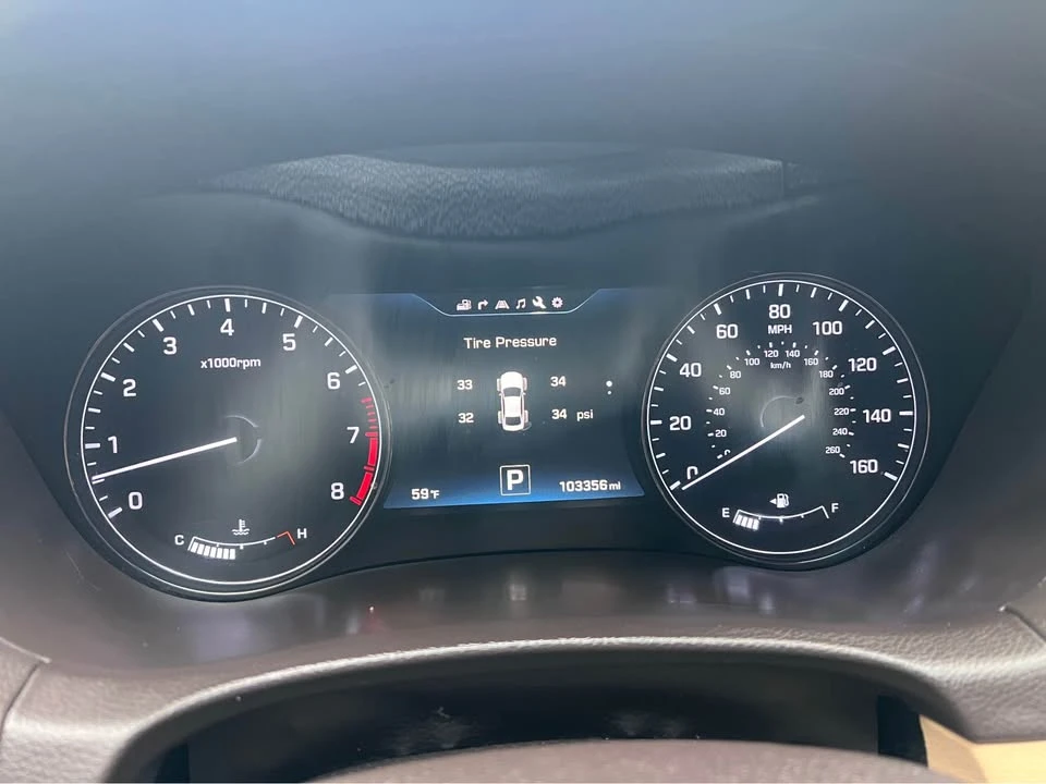 2015 Hyundai Genesis - Image 17 of 20