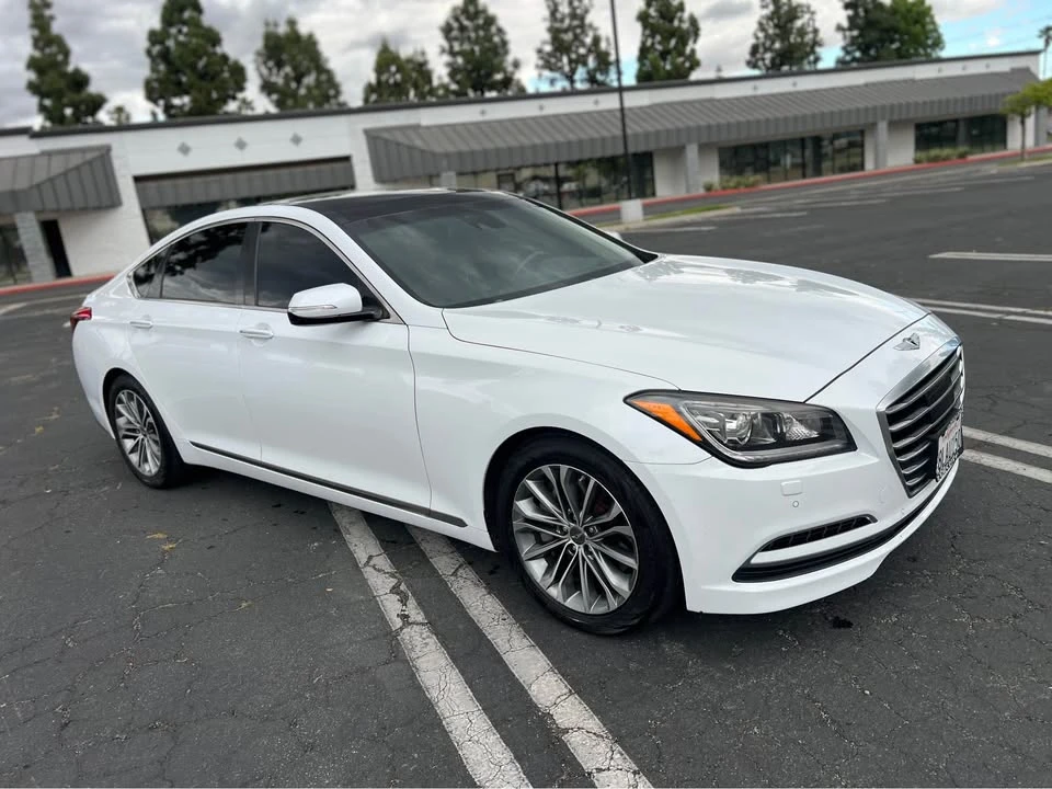 2015 Hyundai Genesis - Image 19 of 20
