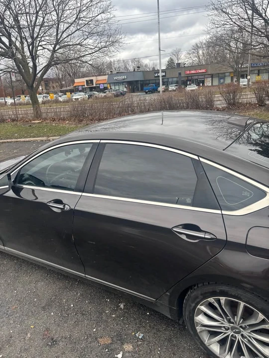 2015 Hyundai Genesis - Image 6 of 11