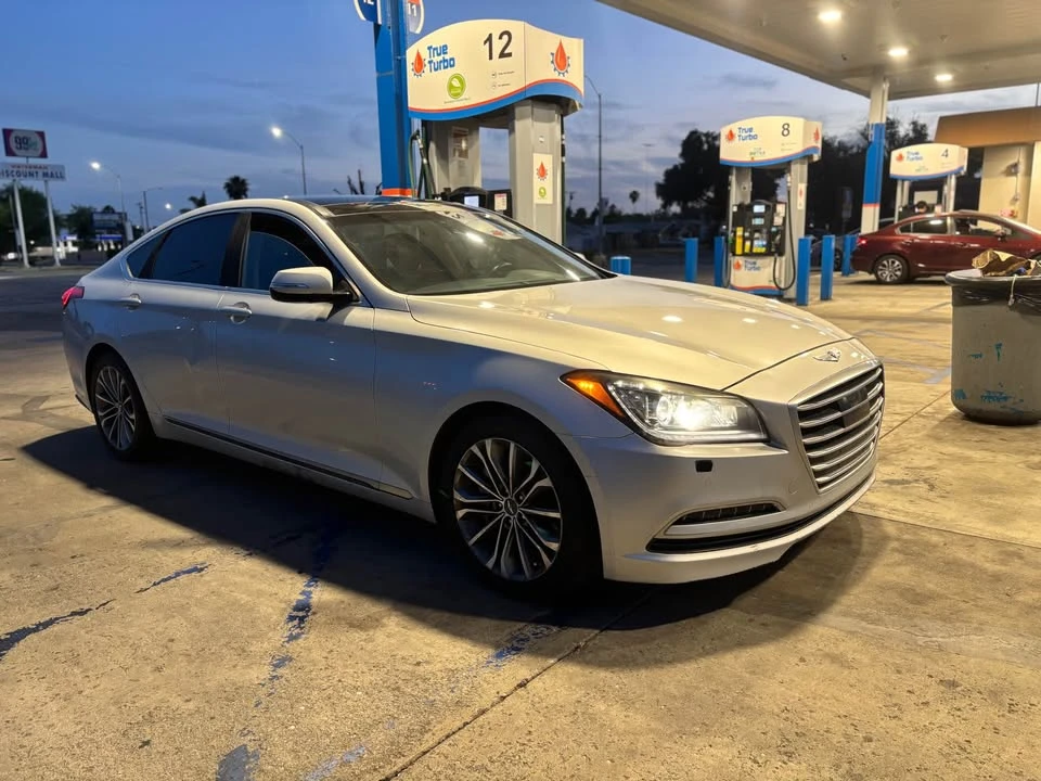 2015 Hyundai Genesis - Image 3 of 8