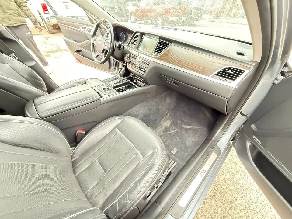 2015 Hyundai Genesis - Image 12 of 12