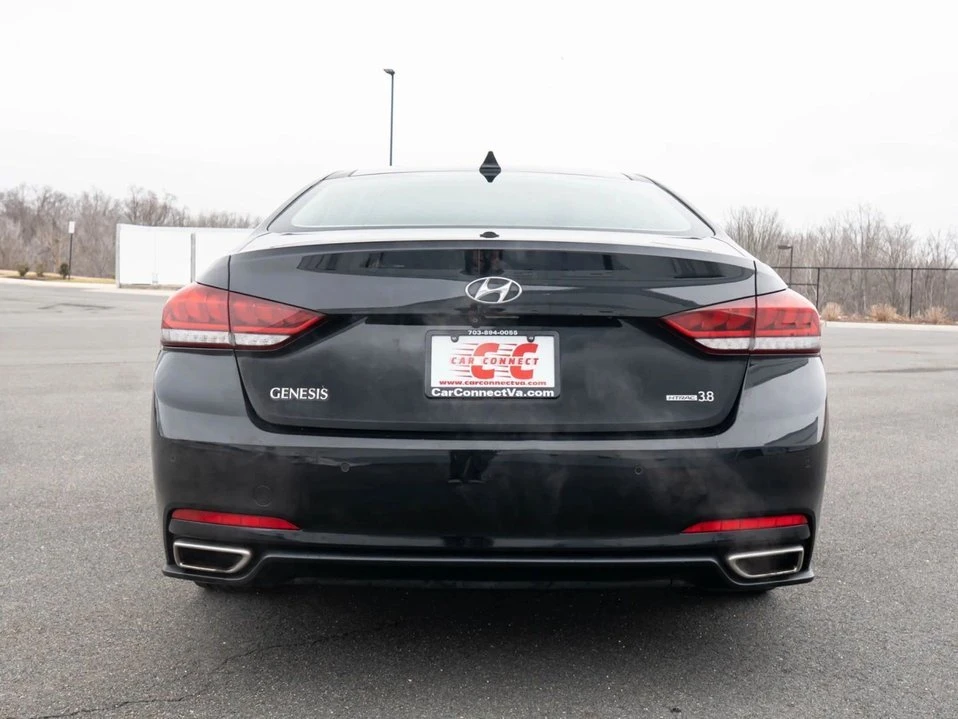 2015 Hyundai Genesis - Image 5 of 20