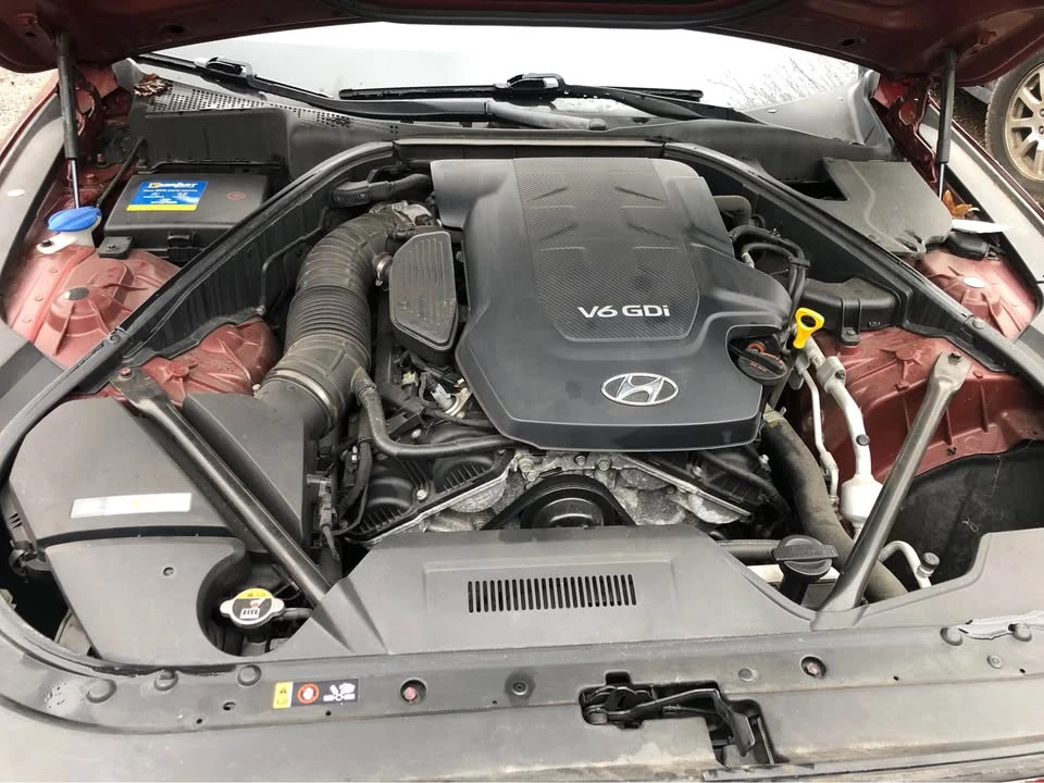 2015 Hyundai Genesis - Image 8 of 9