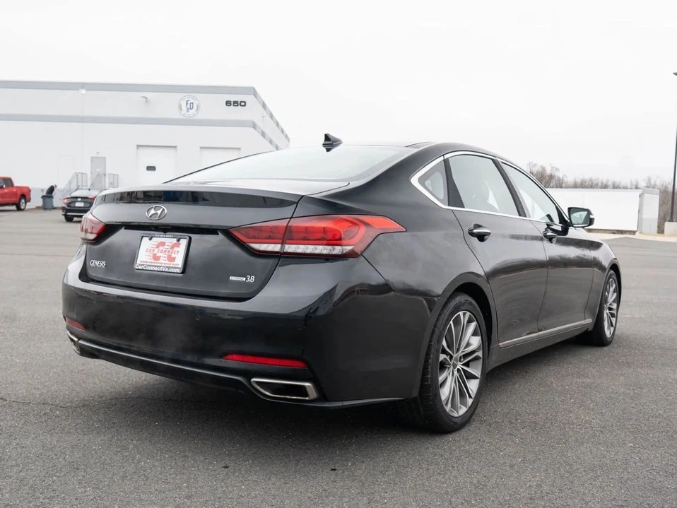2015 Hyundai Genesis - Image 6 of 20