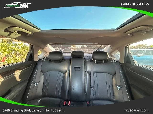 2015 Hyundai Genesis - Image 12 of 18