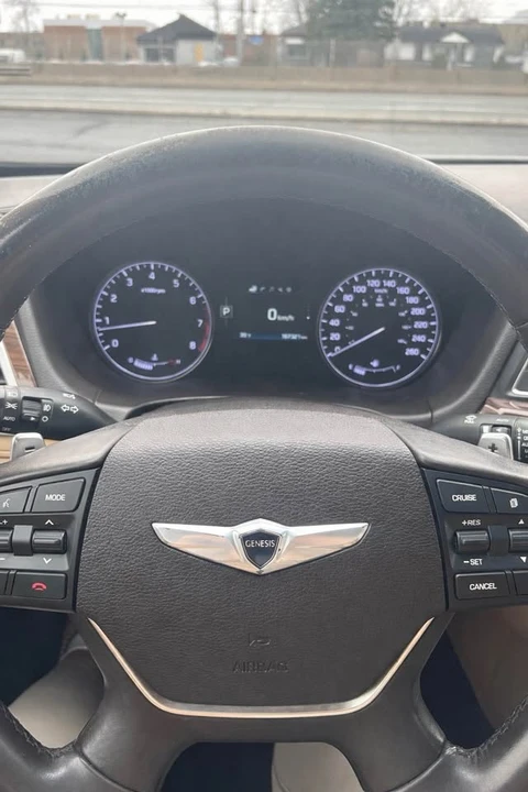 2015 Hyundai Genesis - Image 2 of 11