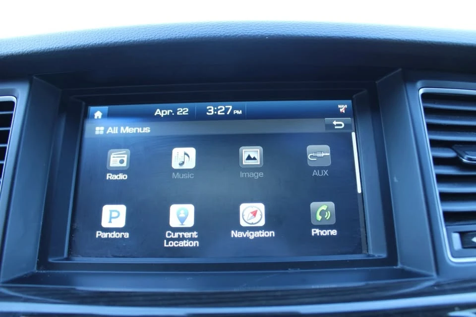 2015 Hyundai Genesis - Image 16 of 19