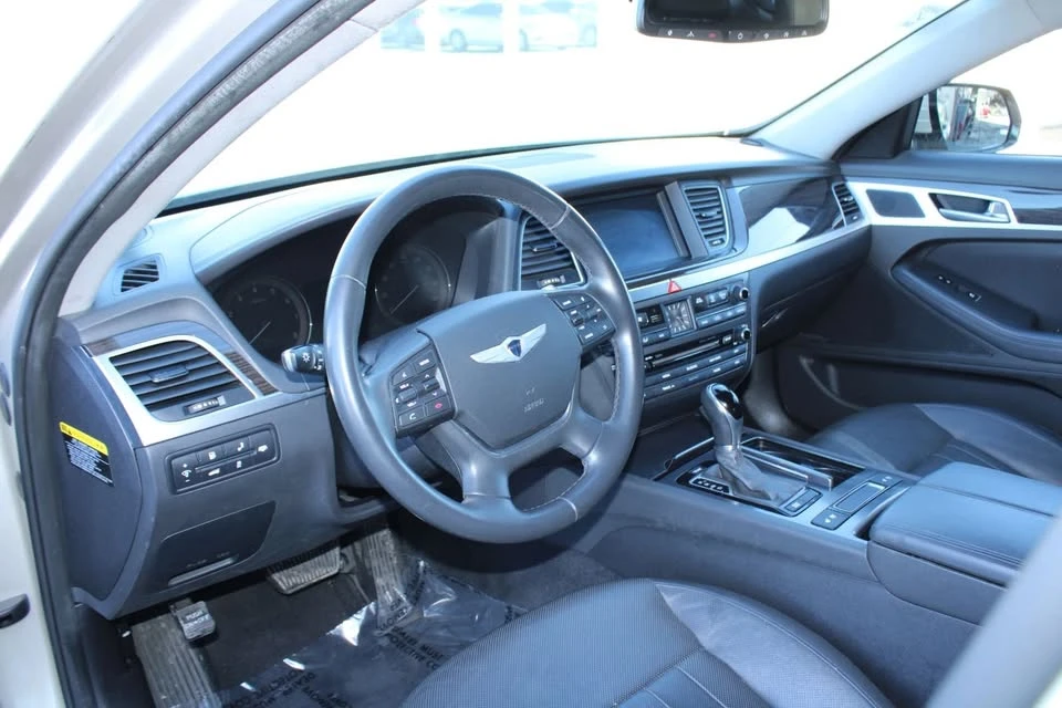 2015 Hyundai Genesis - Image 7 of 19