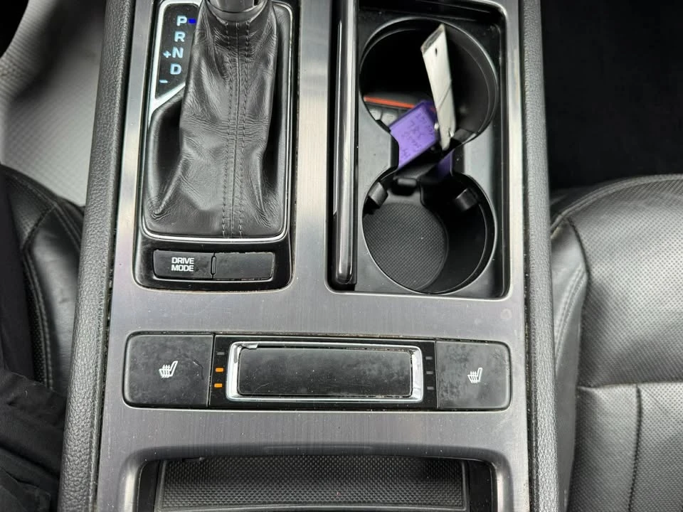 2015 Hyundai Genesis - Image 13 of 18