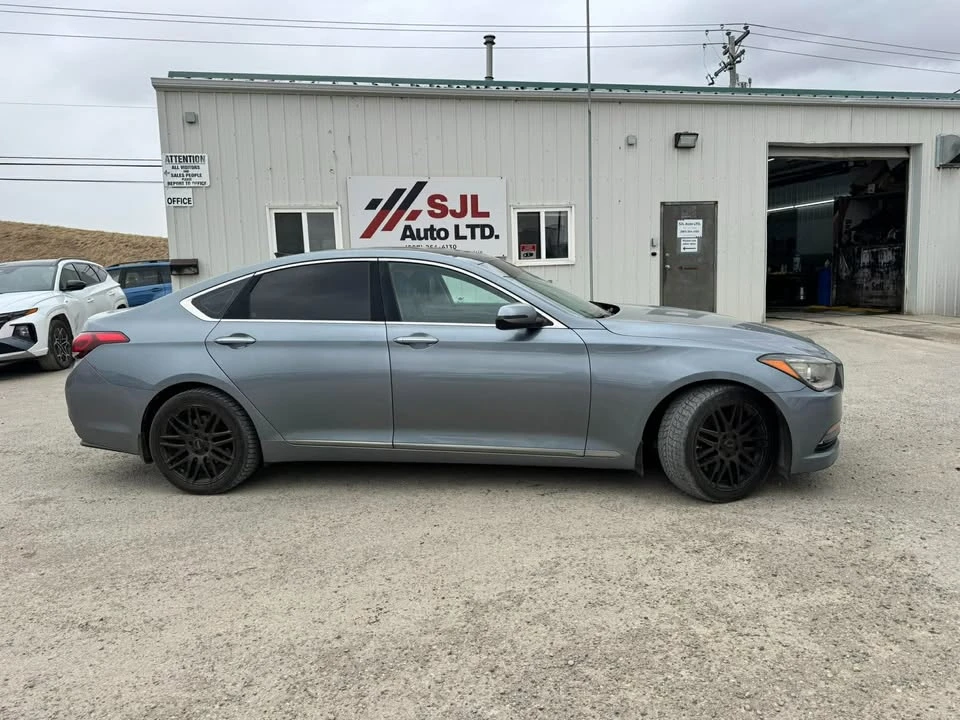 2015 Hyundai Genesis - Image 2 of 18