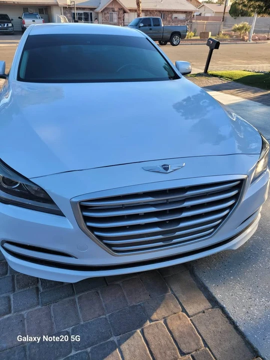 2015 Hyundai Genesis - Image 2 of 12