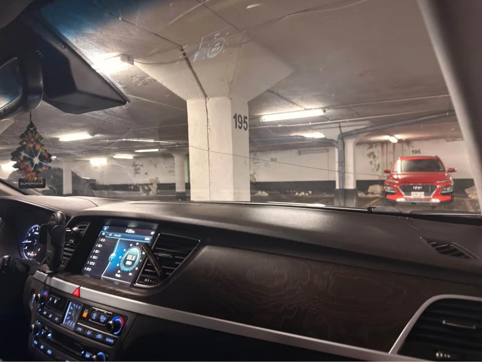 2015 Hyundai Genesis - Image 10 of 20