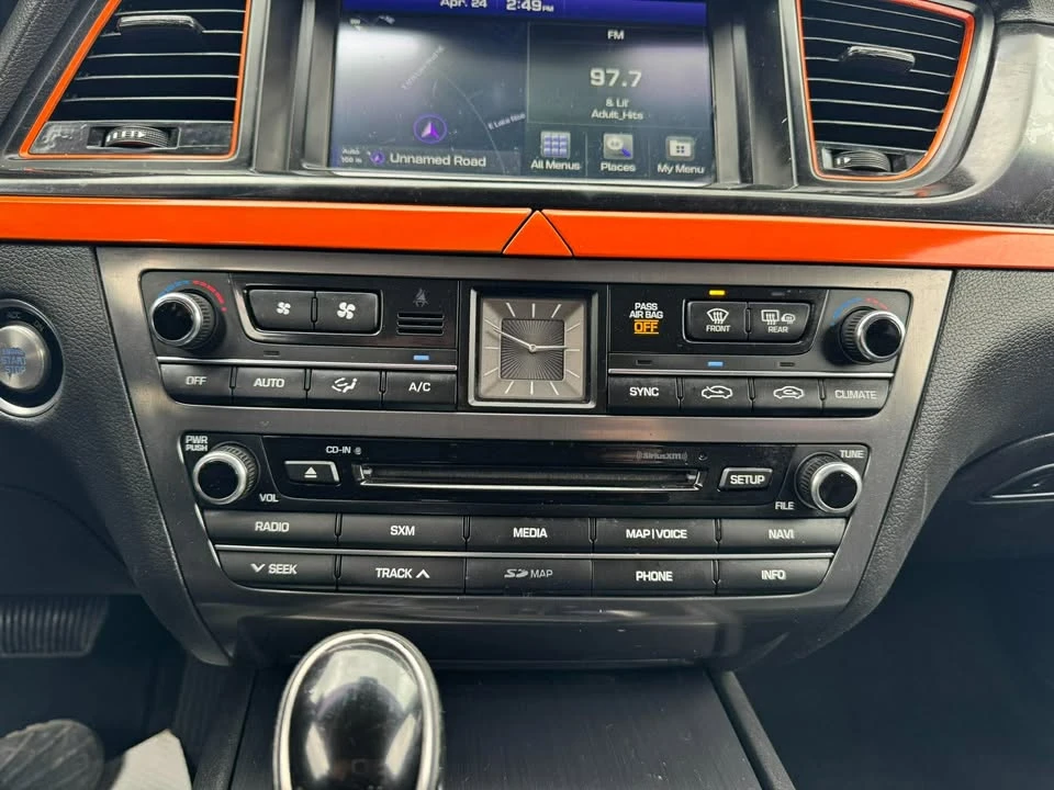 2015 Hyundai Genesis - Image 12 of 18