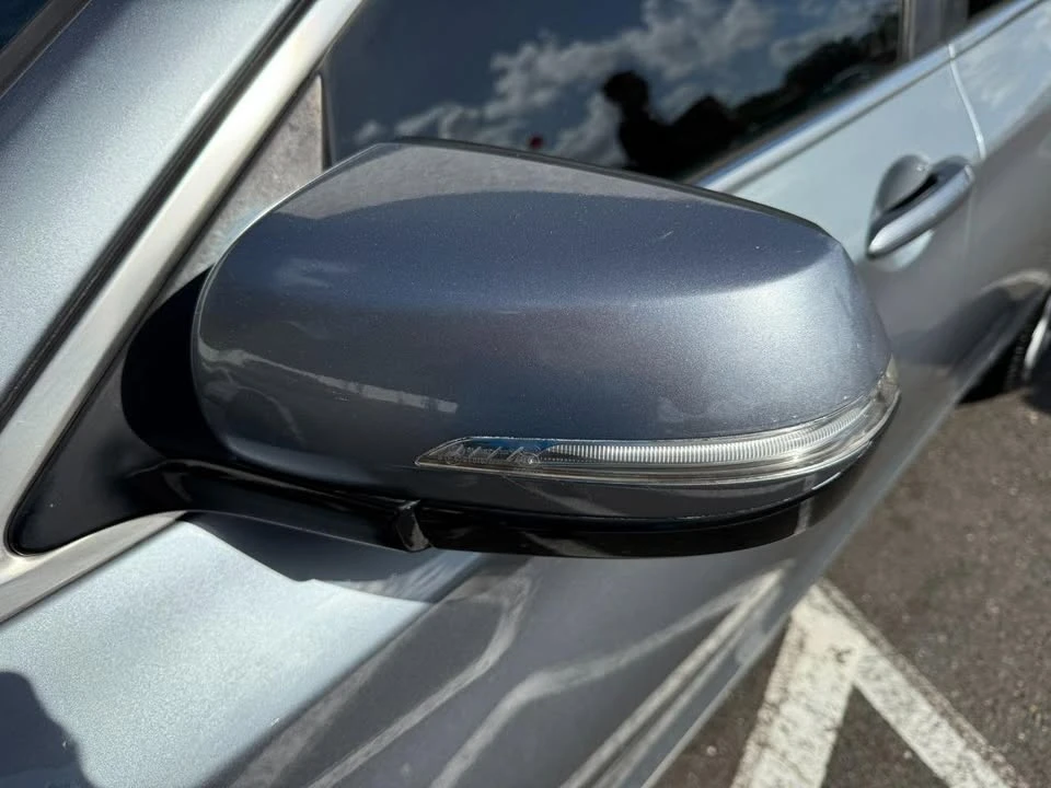 2015 Hyundai Genesis - Image 12 of 20