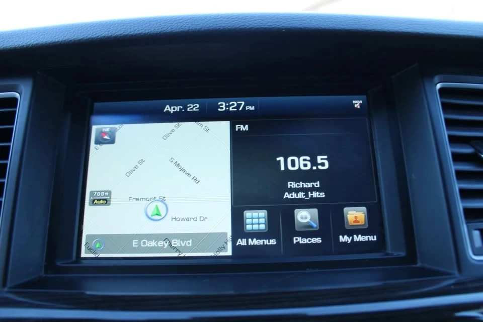 2015 Hyundai Genesis - Image 15 of 19