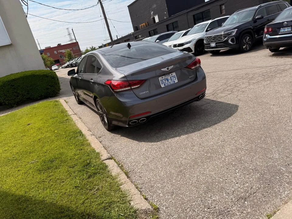 2015 Hyundai Genesis - Image 16 of 20