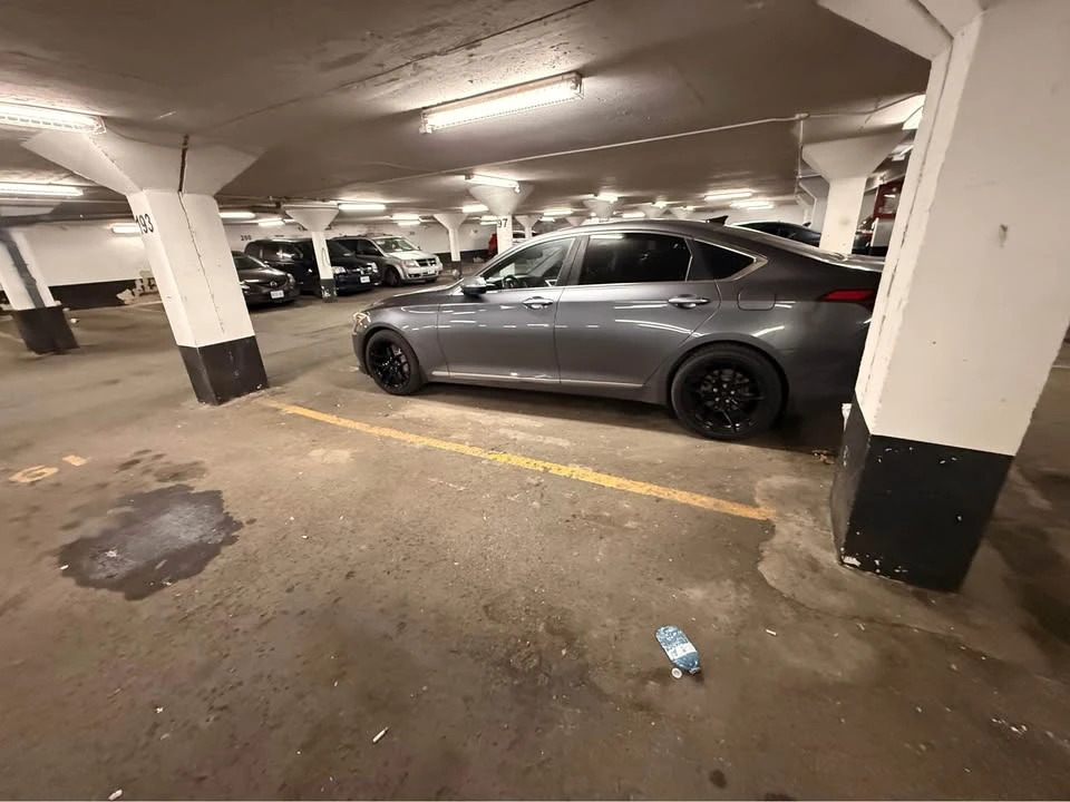 2015 Hyundai Genesis - Image 13 of 20