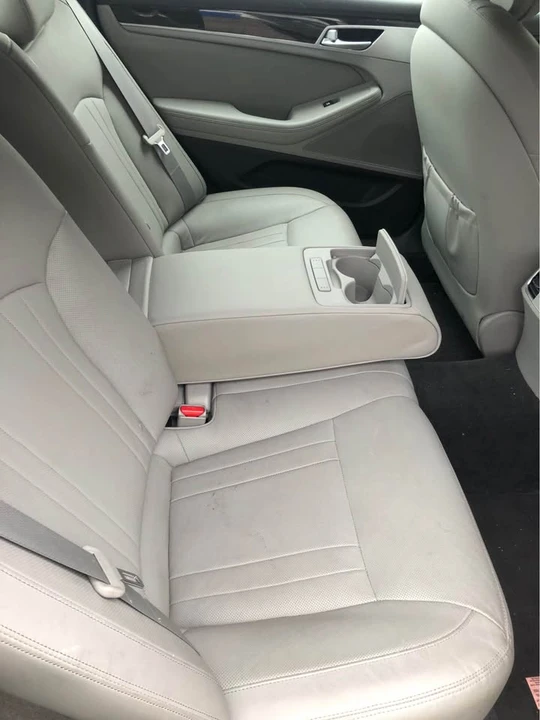 2015 Hyundai Genesis - Image 6 of 9