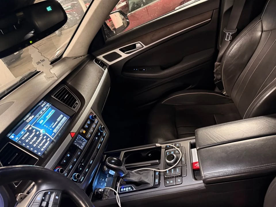 2015 Hyundai Genesis - Image 20 of 20