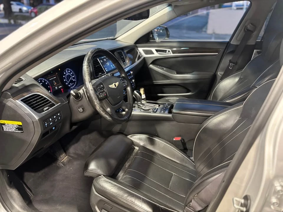 2015 Hyundai Genesis - Image 7 of 8