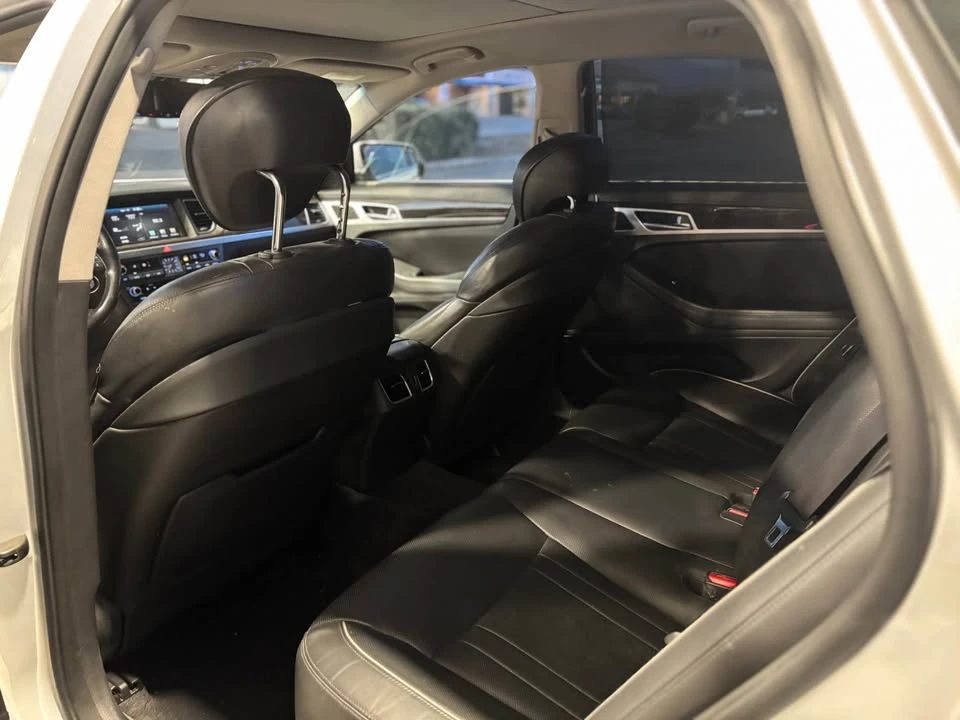 2015 Hyundai Genesis - Image 8 of 8