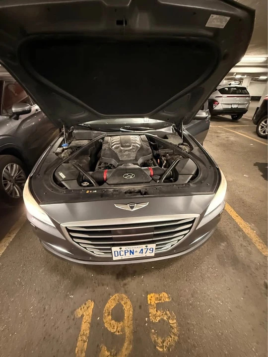 2015 Hyundai Genesis - Image 17 of 20