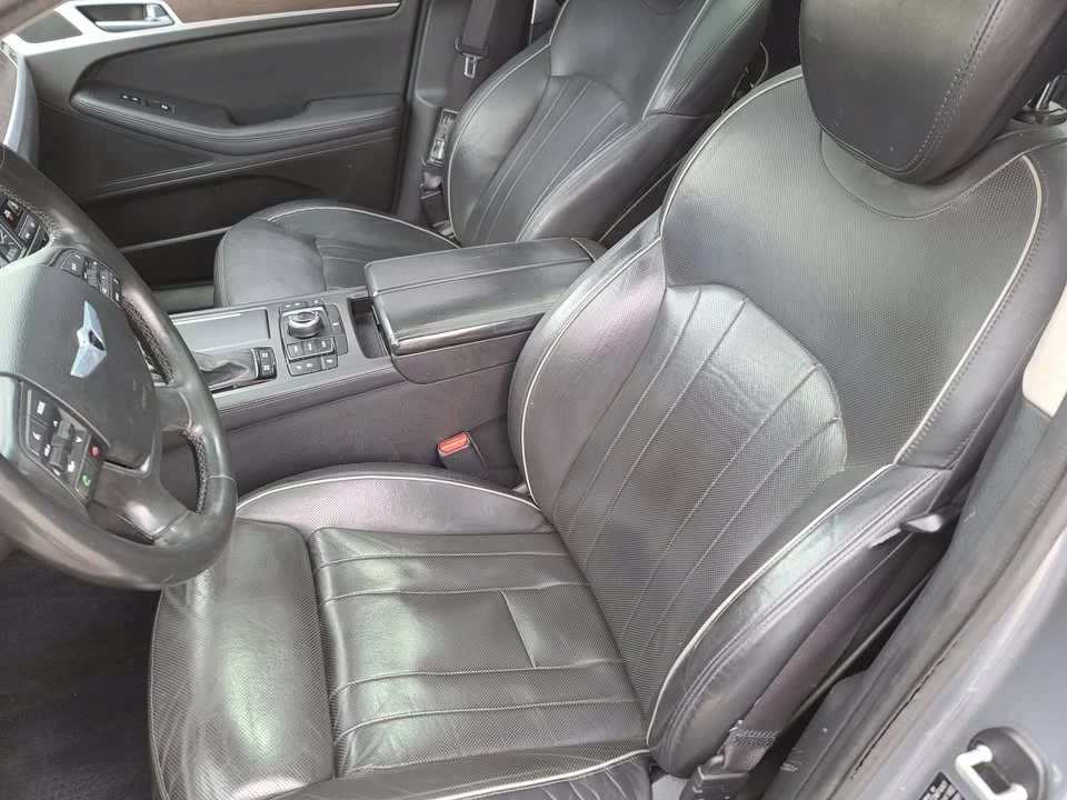 2015 Hyundai Genesis - Image 7 of 15
