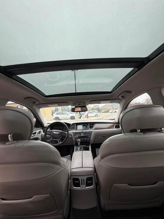2015 Hyundai Genesis - Image 6 of 12