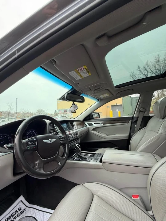 2015 Hyundai Genesis - Image 7 of 12