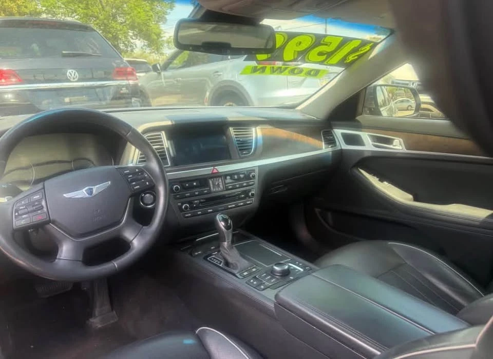 2015 Hyundai Genesis - Image 10 of 13