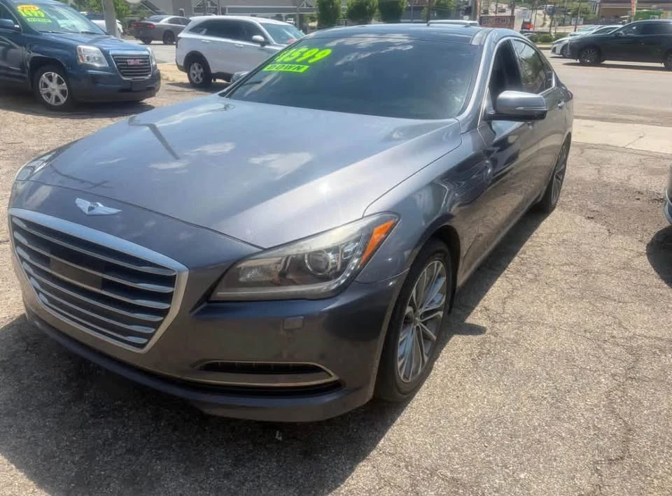 2015 Hyundai Genesis - Image 2 of 13