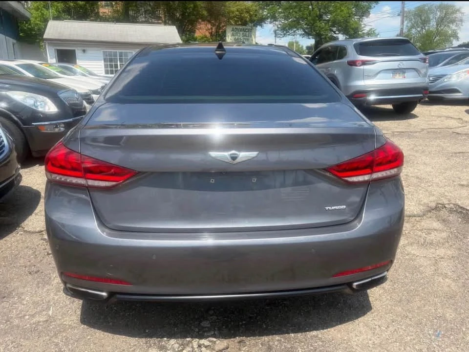 2015 Hyundai Genesis - Image 11 of 13