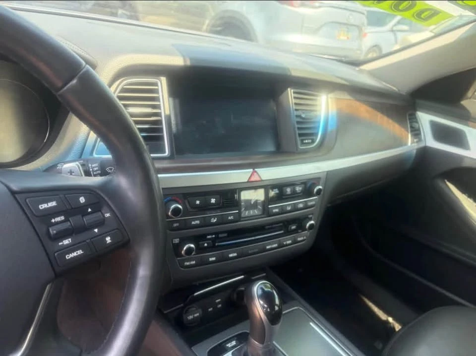 2015 Hyundai Genesis - Image 5 of 13