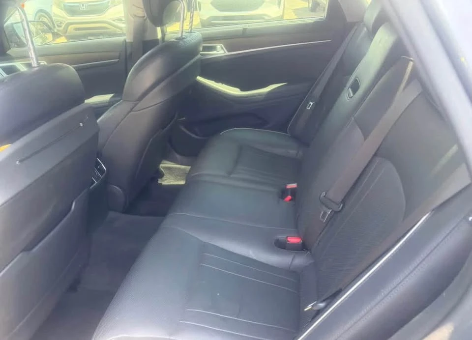 2015 Hyundai Genesis - Image 8 of 13