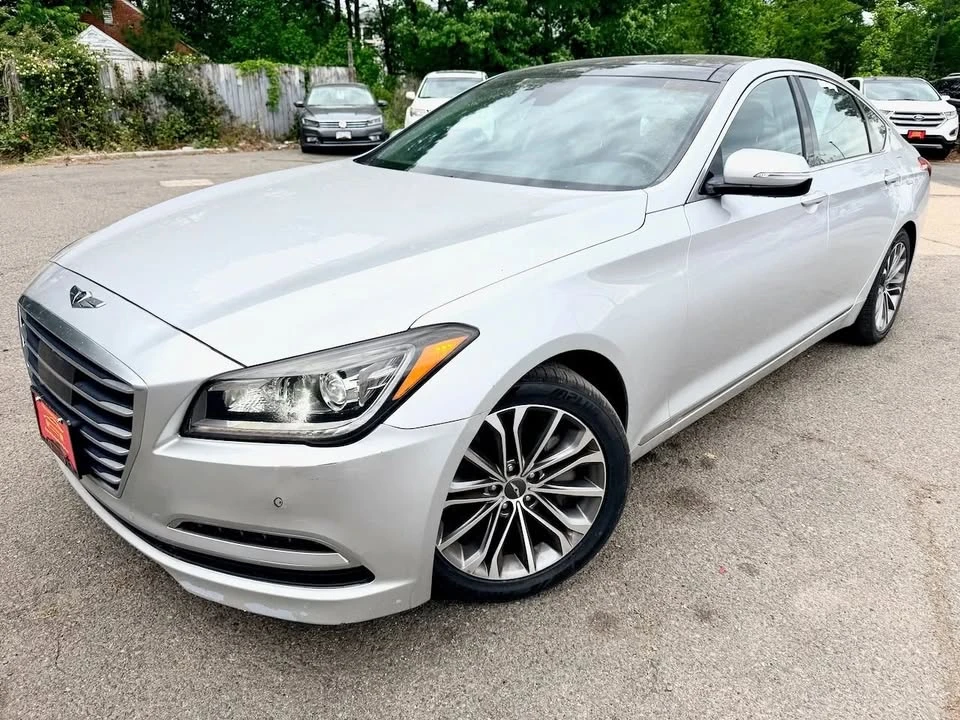 2015 Hyundai Genesis - Image 2 of 20