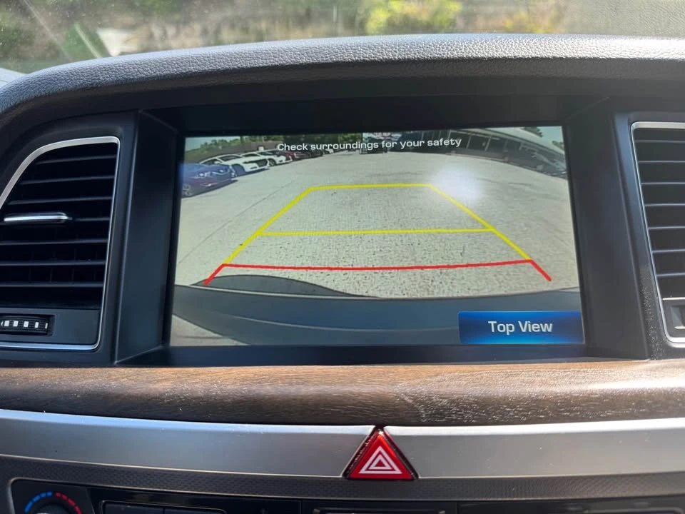 2015 Hyundai Genesis - Image 19 of 20