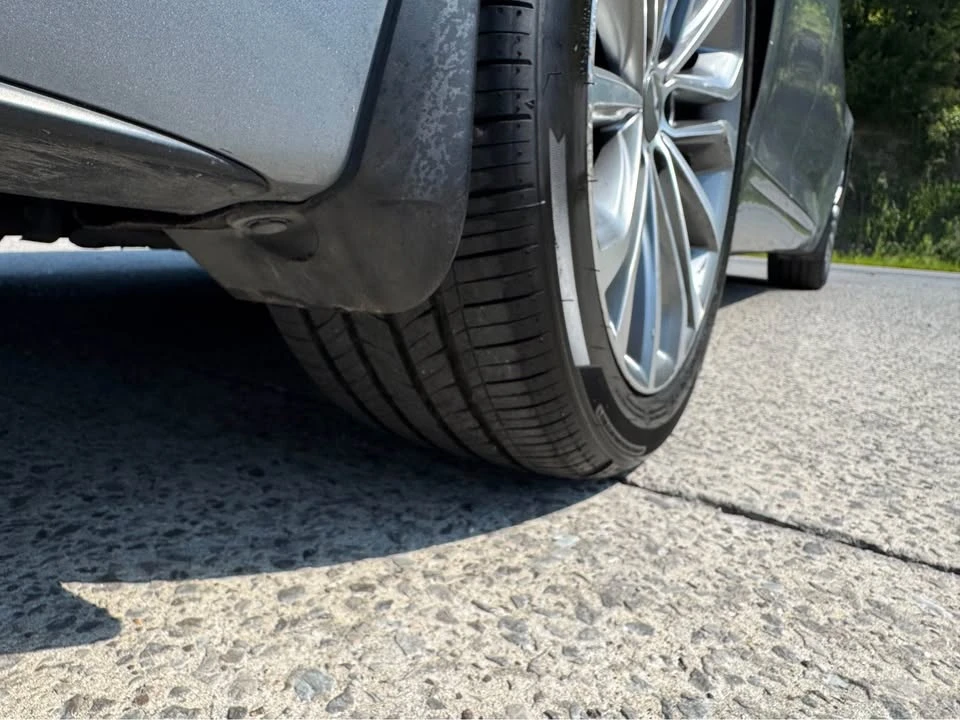 2015 Hyundai Genesis - Image 14 of 20