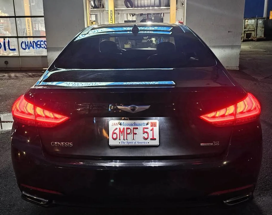 2015 Hyundai Genesis - Image 20 of 20