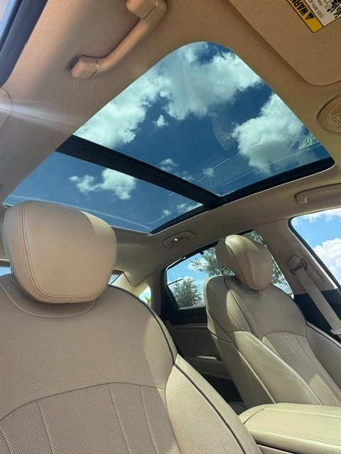 2015 Hyundai Genesis - Image 12 of 17