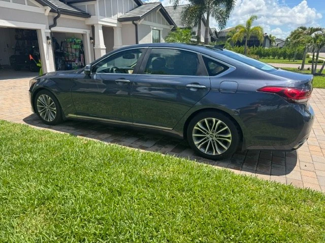 2015 Hyundai Genesis - Image 6 of 17