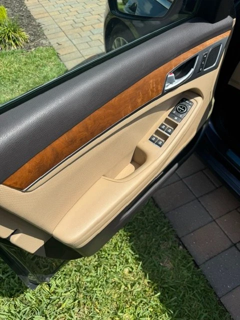 2015 Hyundai Genesis - Image 3 of 17