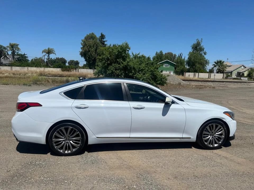 2015 Hyundai Genesis - Image 4 of 12