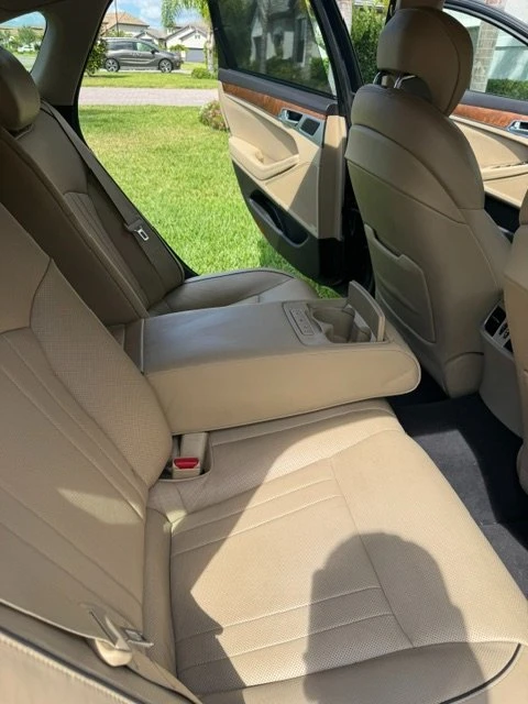 2015 Hyundai Genesis - Image 15 of 17