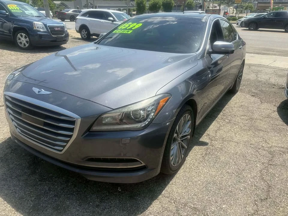 2015 Hyundai Genesis - Image 4 of 11
