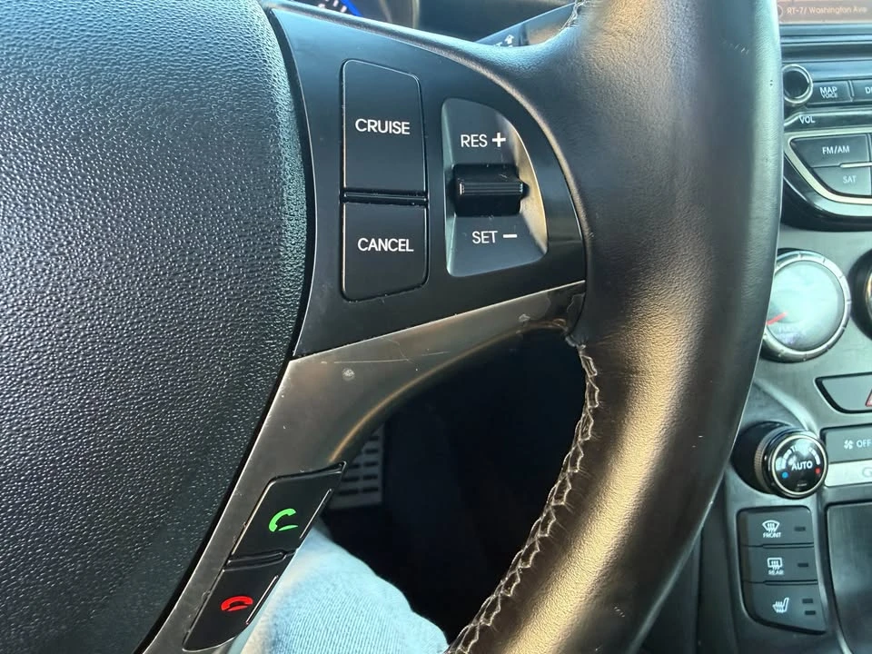 2015 Hyundai Genesis - Image 14 of 15