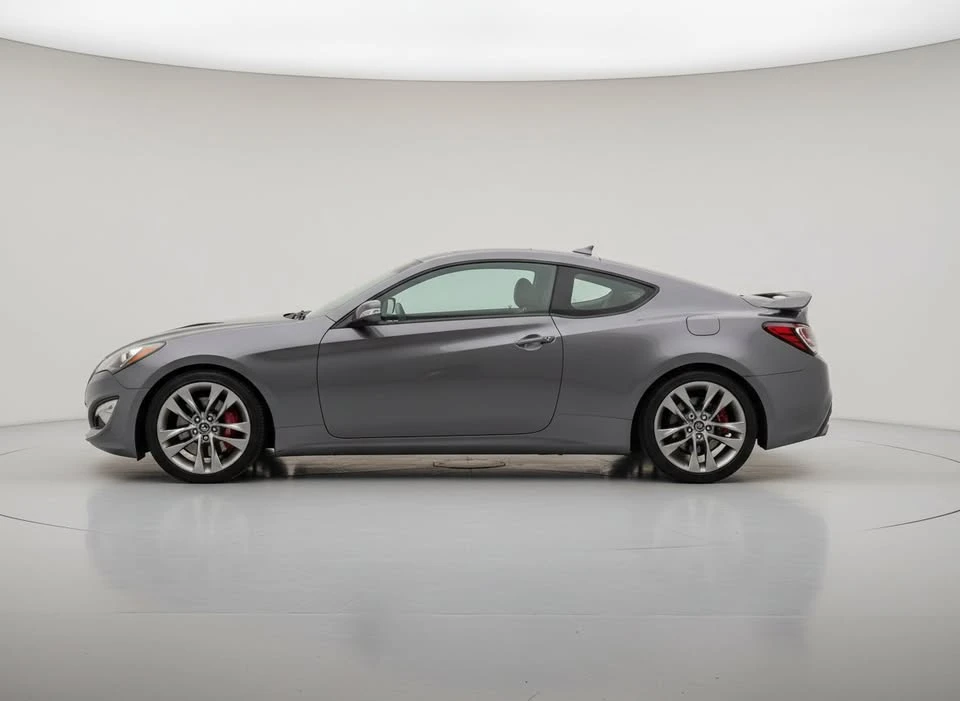 2015 Hyundai Genesis - Image 2 of 15