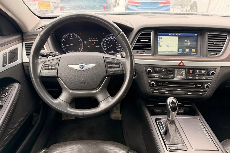 2015 Hyundai Genesis - Image 9 of 20