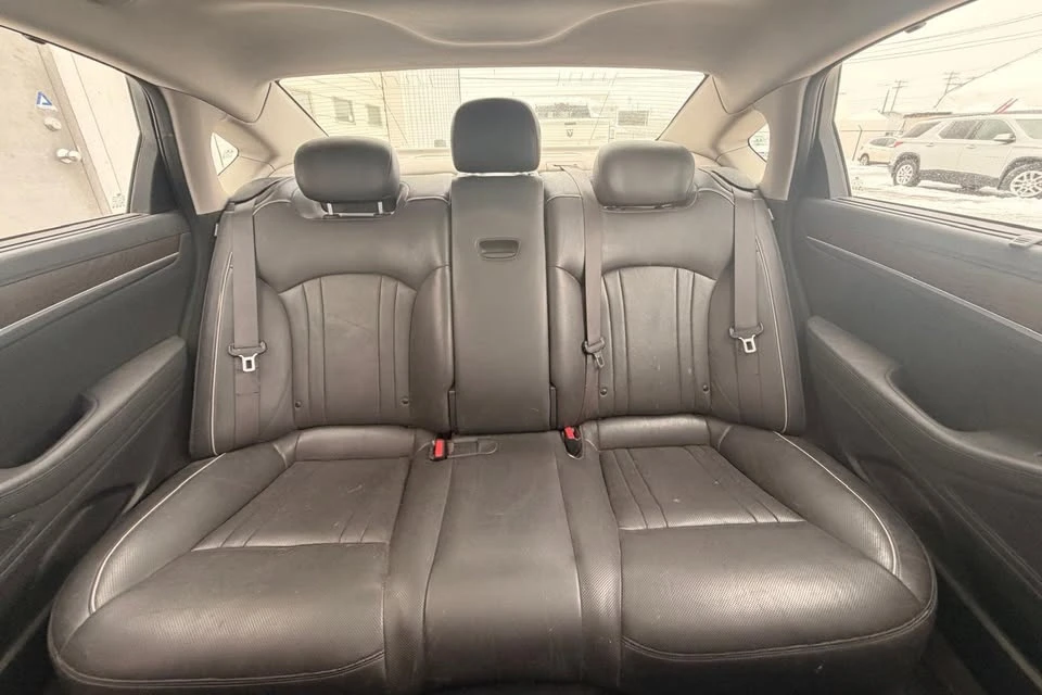 2015 Hyundai Genesis - Image 19 of 20