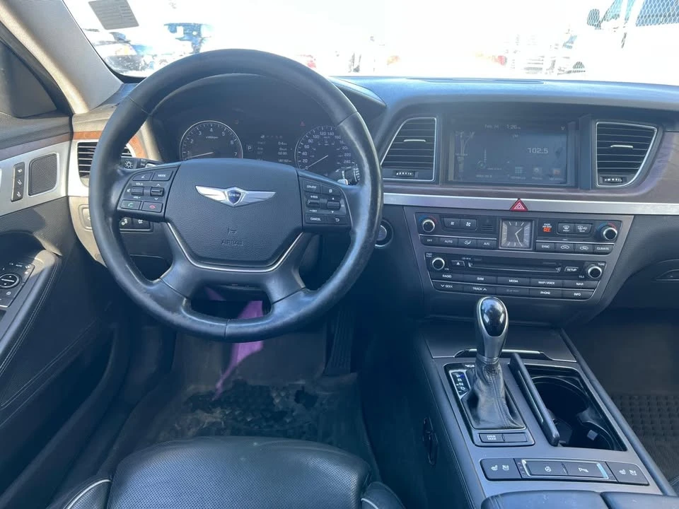 2015 Hyundai Genesis - Image 10 of 19