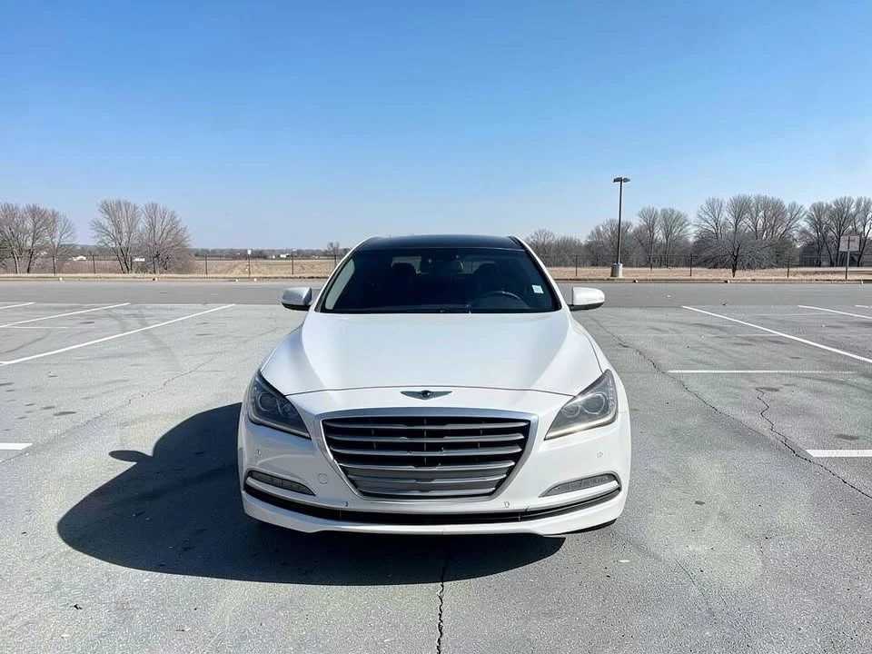 2015 Hyundai Genesis - Image 5 of 20